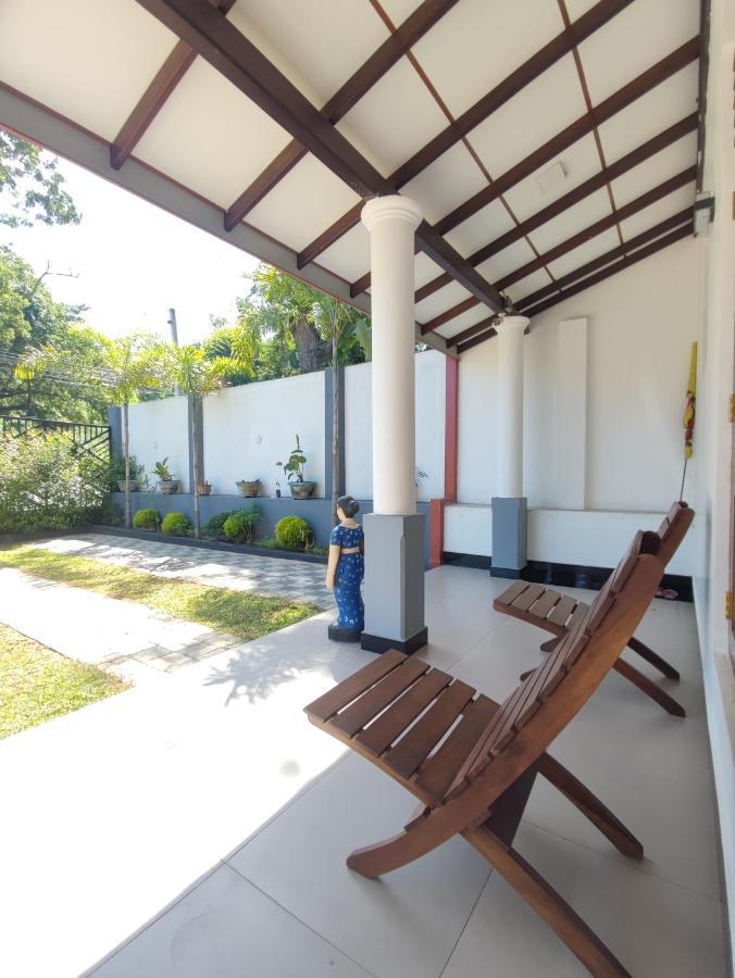 Sara Place Tangalle Esterno foto